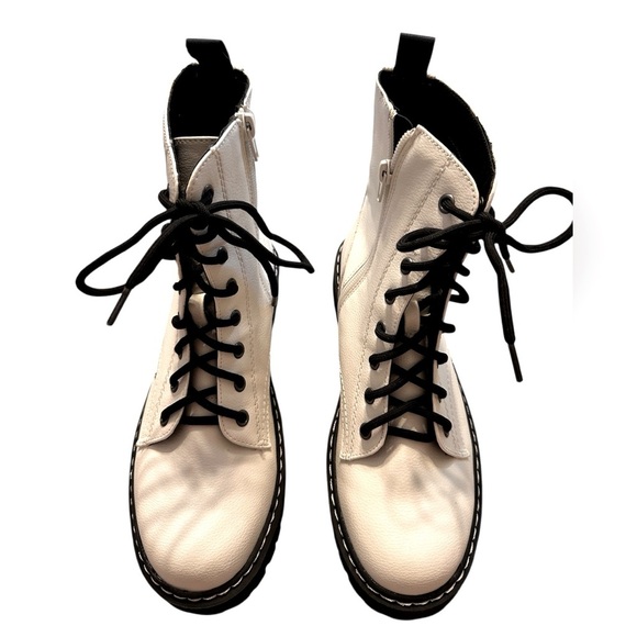 Sincerely Jules White Harley combat boots 
size 8.5 - Picture 2 of 9